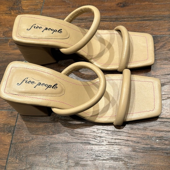 NEW! Free People Double Strap Parker Heel In Dune - Size 39 EU - Picture 11 of 16